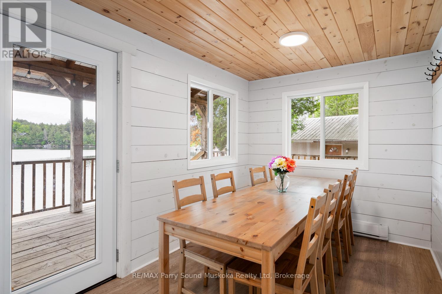 3 Macey Drive, Whitestone, ON - Indoor Photo Showing Dining Room