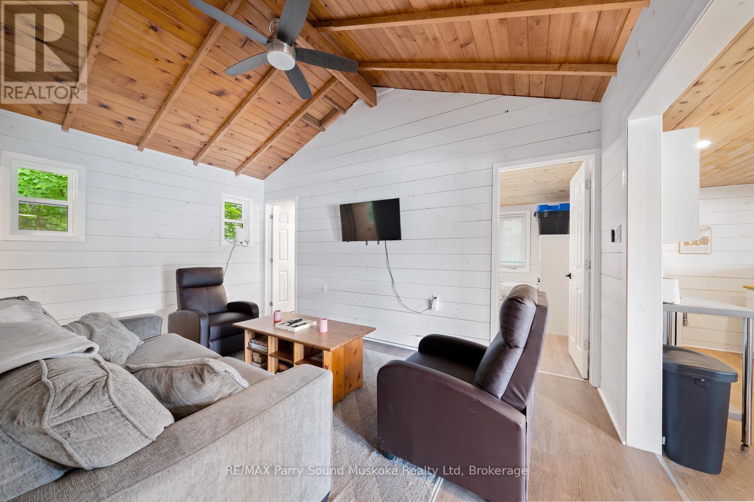 3 Macey Drive, Whitestone, ON - Indoor