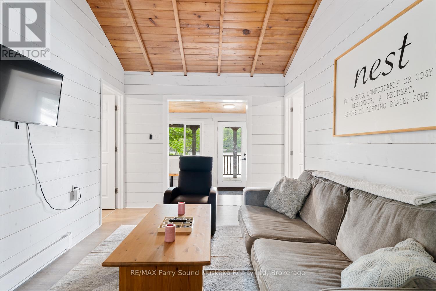 3 Macey Drive, Whitestone, ON - Indoor