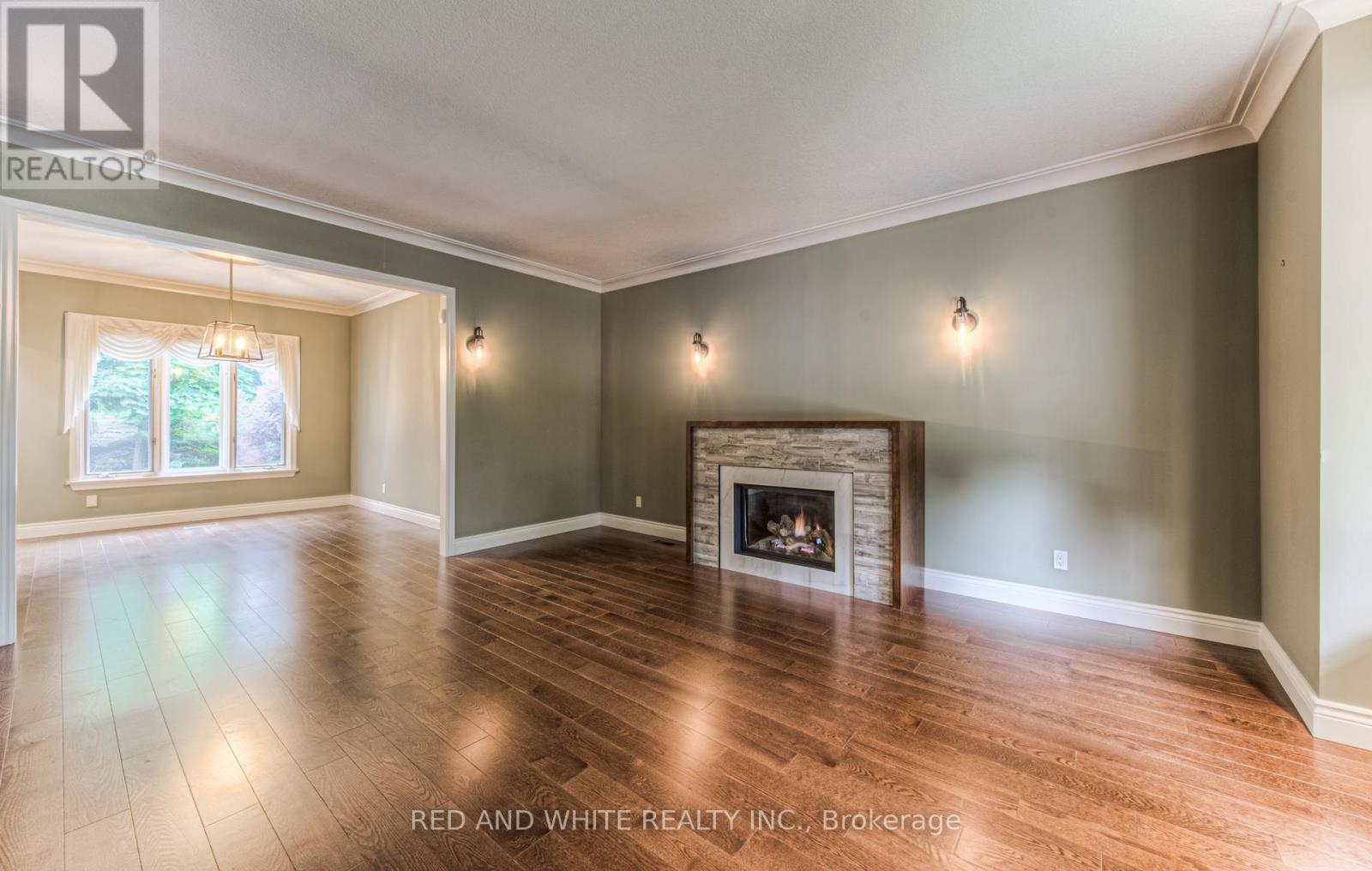 2 Morningview Place, Kitchener, ON - Indoor Photo Showing Other Room With Fireplace