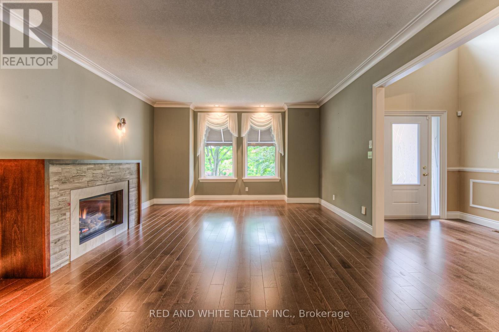 2 Morningview Place, Kitchener, ON - Indoor With Fireplace