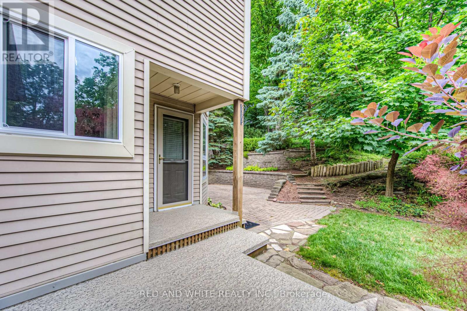 2 Morningview Place, Kitchener, ON - Outdoor