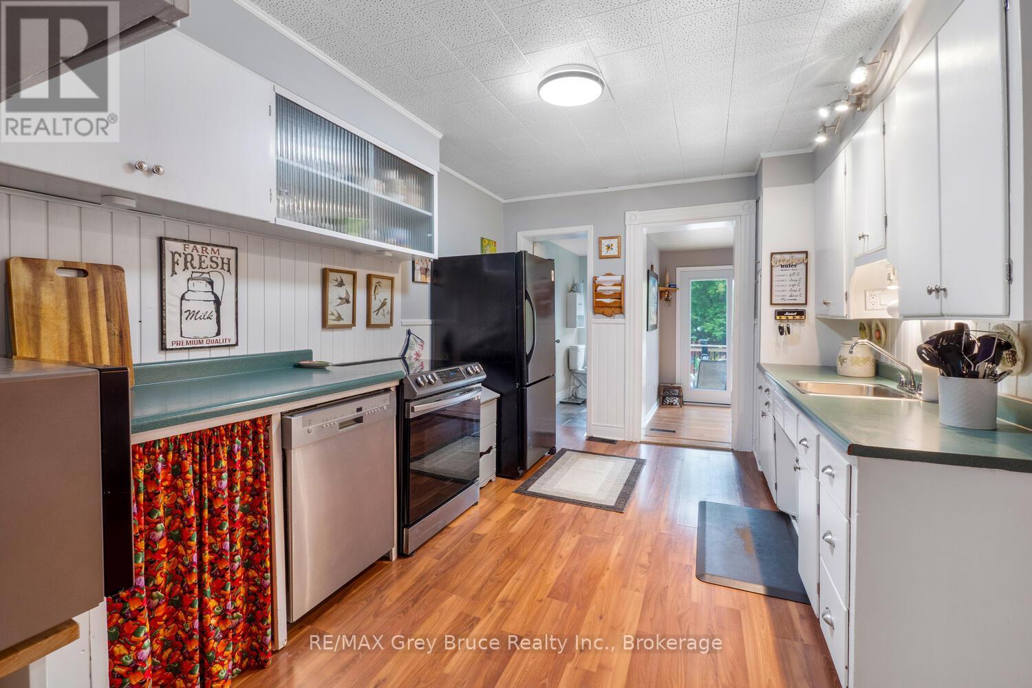 478 13Th Street W, Owen Sound, ON - Indoor Photo Showing Kitchen