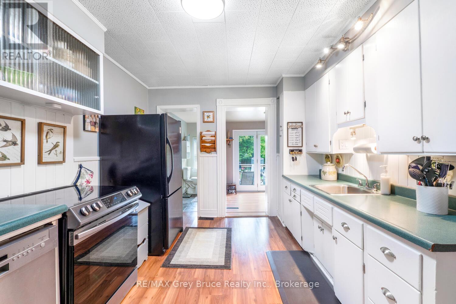 478 13Th Street W, Owen Sound, ON - Indoor Photo Showing Kitchen