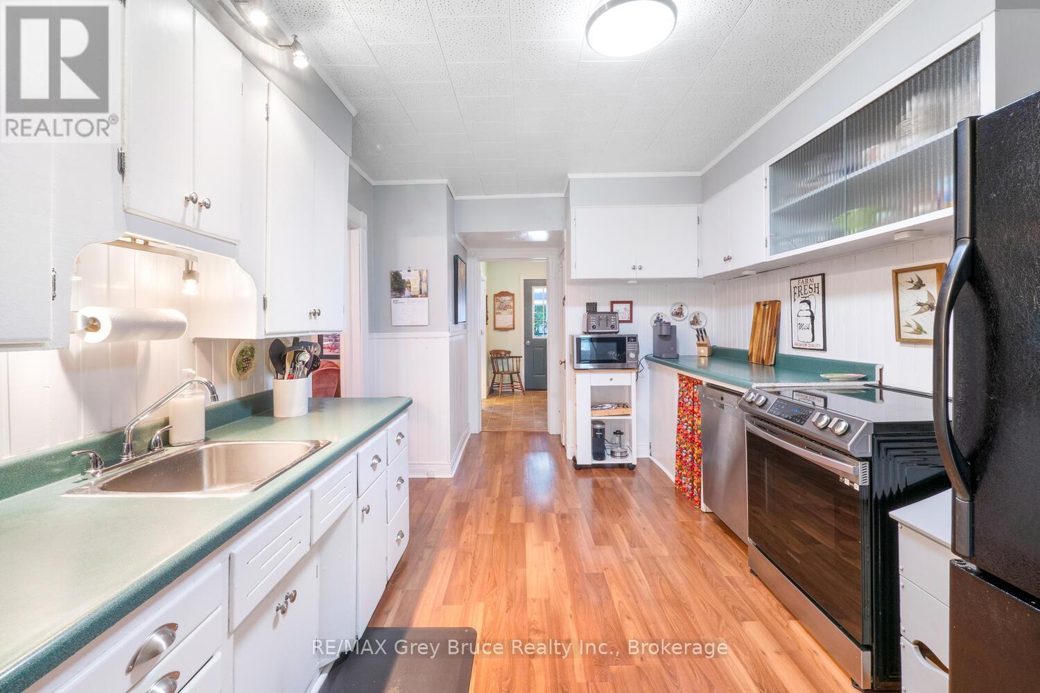 478 13Th Street W, Owen Sound, ON - Indoor Photo Showing Kitchen