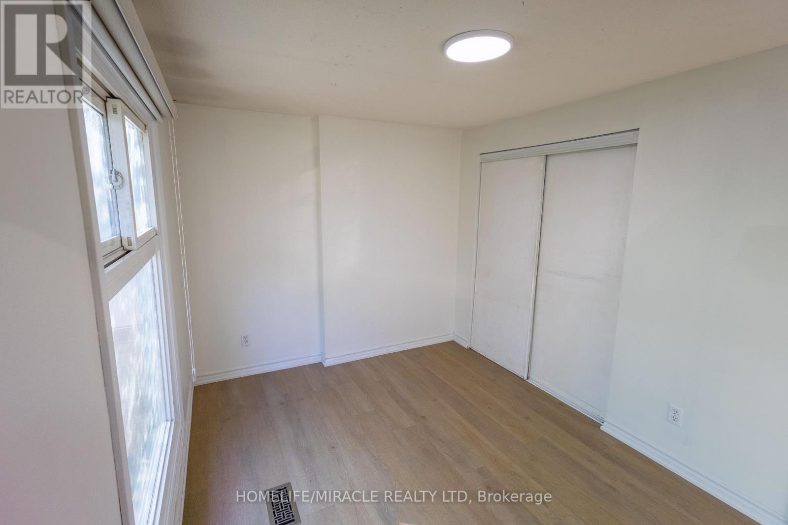 8 Grand Valley Drive, Brampton, ON - Indoor Photo Showing Other Room