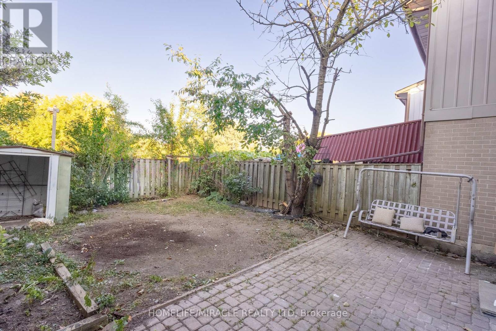 8 Grand Valley Drive, Brampton, ON - Outdoor