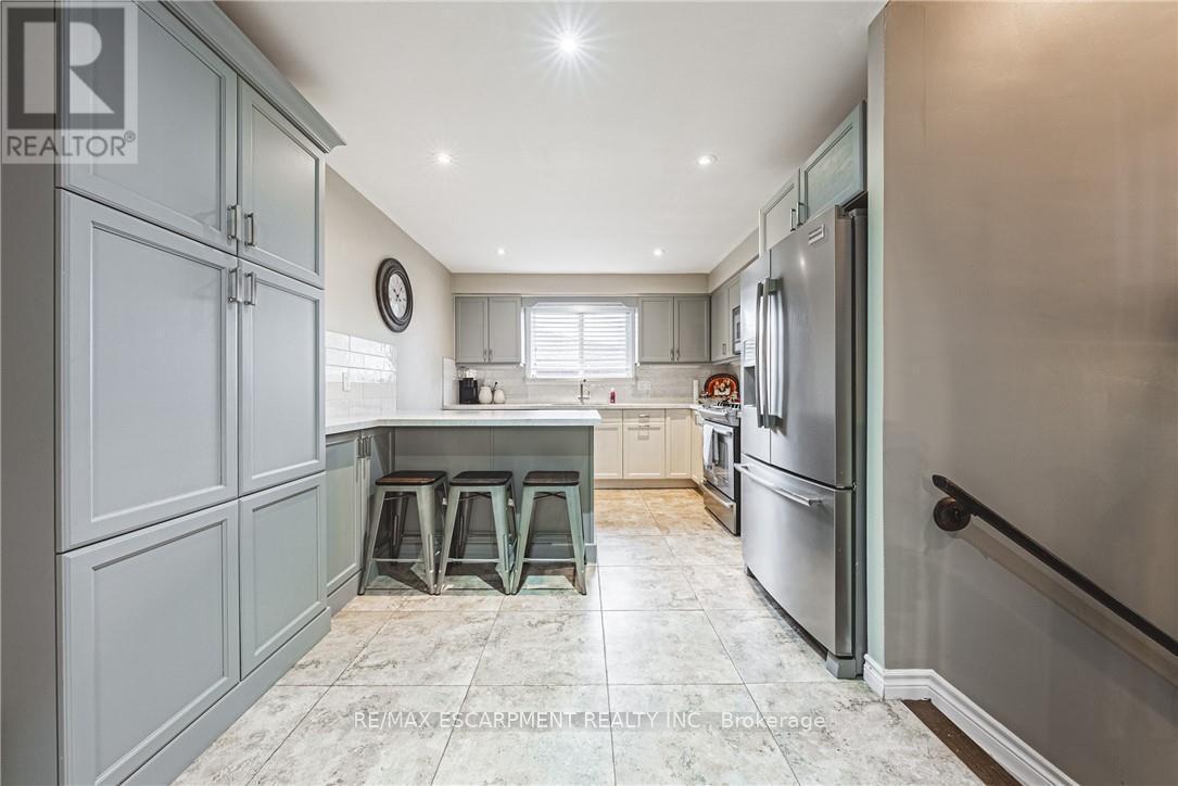 477 Queen Victoria Drive, Hamilton, ON - Indoor Photo Showing Other Room