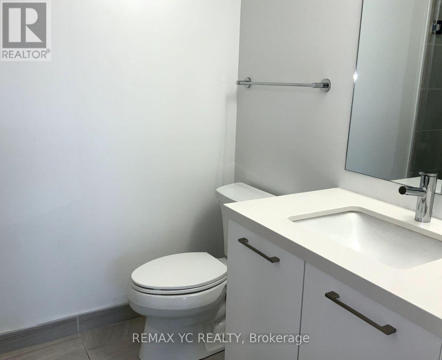 322 - 33 Frederick Todd Way, Toronto, ON - Indoor Photo Showing Bathroom