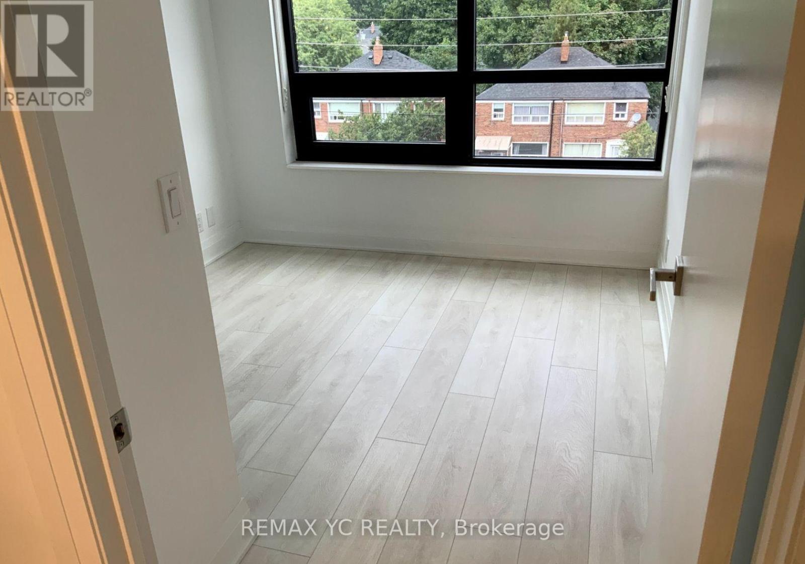 322 - 33 Frederick Todd Way, Toronto, ON - Indoor Photo Showing Other Room