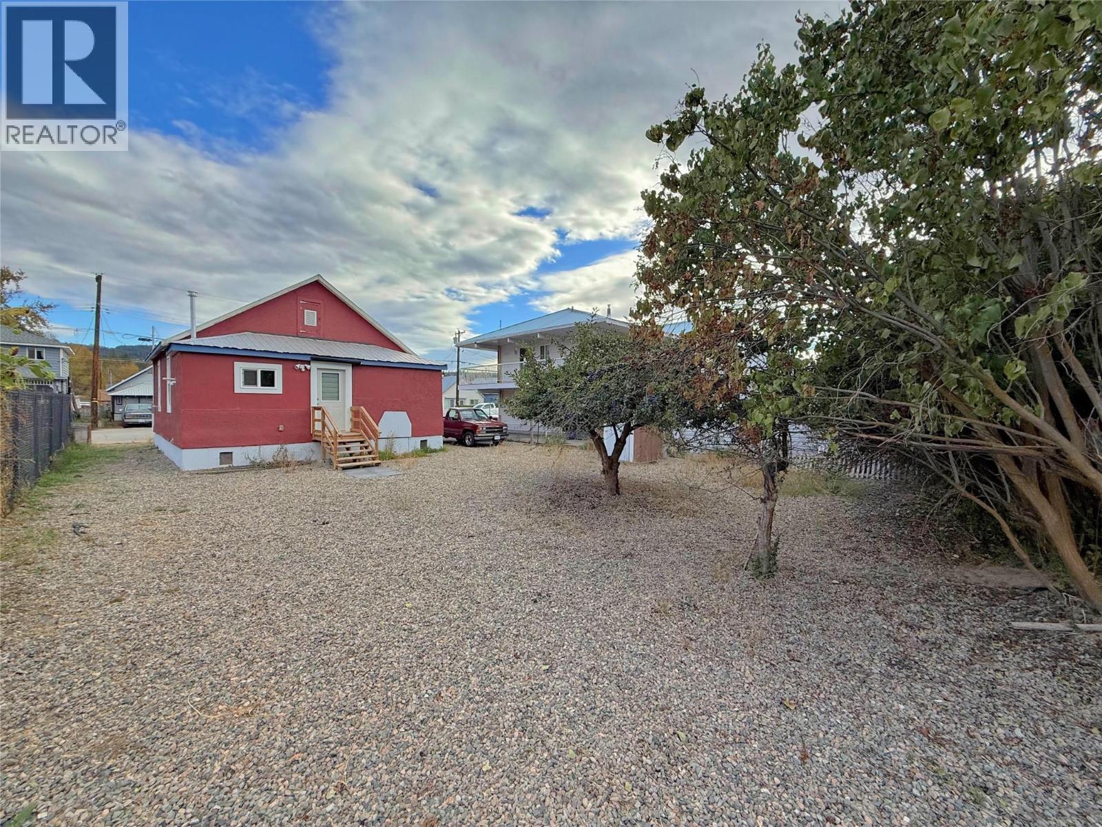 27 Fenchurch Avenue, Princeton, BC - Outdoor