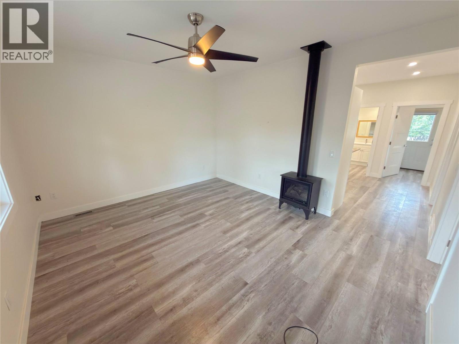 27 Fenchurch Avenue, Princeton, BC - Indoor Photo Showing Other Room