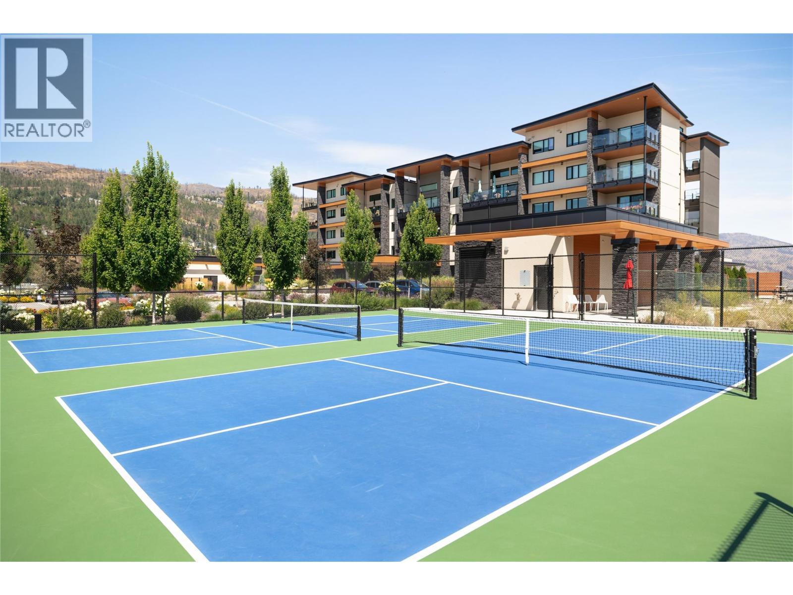 3000 Ariva Drive Unit# 3501, Kelowna, BC - Outdoor With Balcony With Backyard