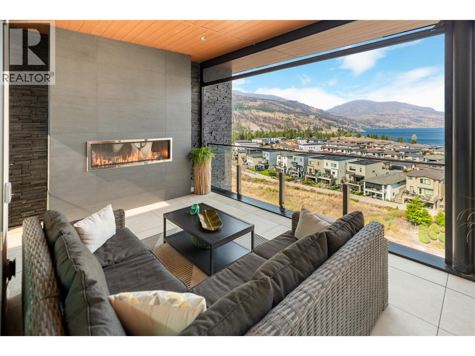 3000 Ariva Drive Unit# 3501, Kelowna, BC - With Balcony