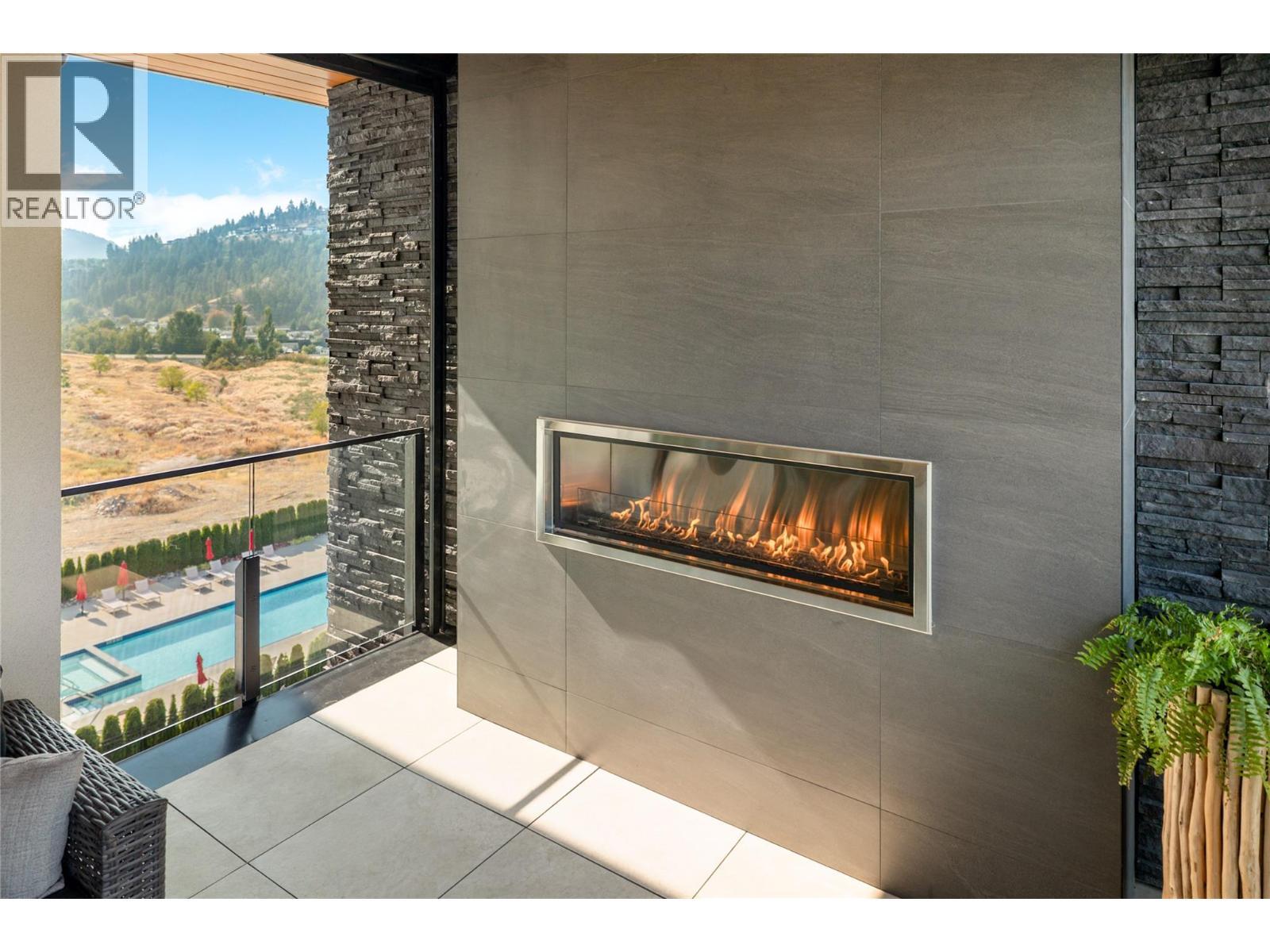 3000 Ariva Drive Unit# 3501, Kelowna, BC - With Fireplace