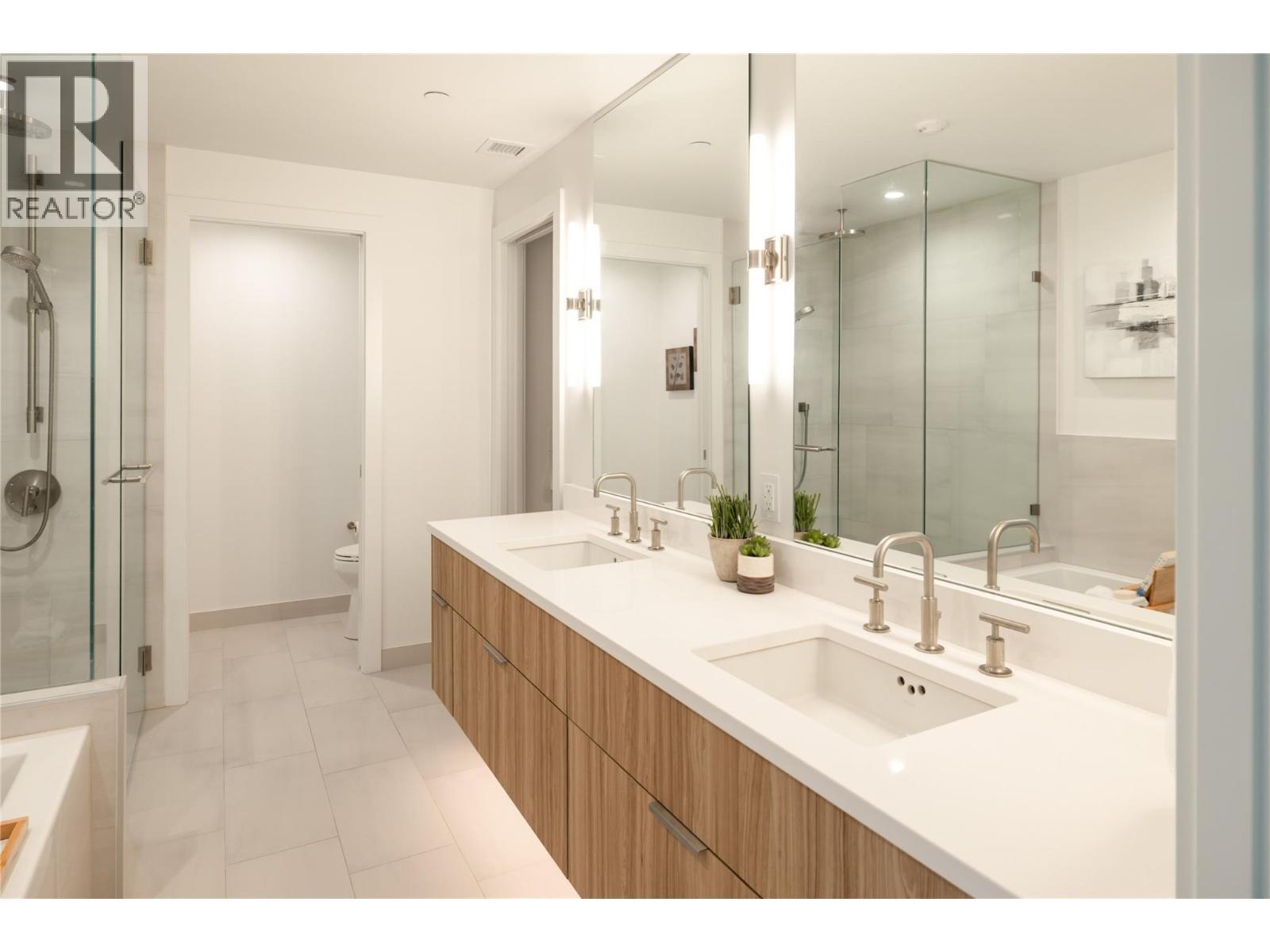 3000 Ariva Drive Unit# 3501, Kelowna, BC - Indoor Photo Showing Bathroom