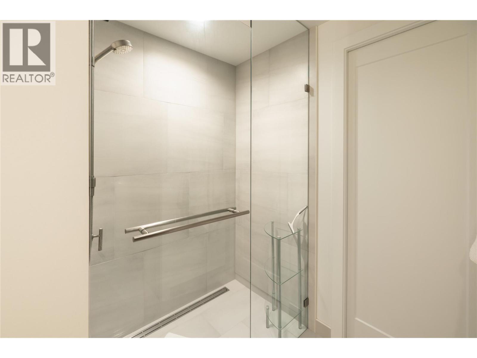 3000 Ariva Drive Unit# 3501, Kelowna, BC - Indoor Photo Showing Bathroom