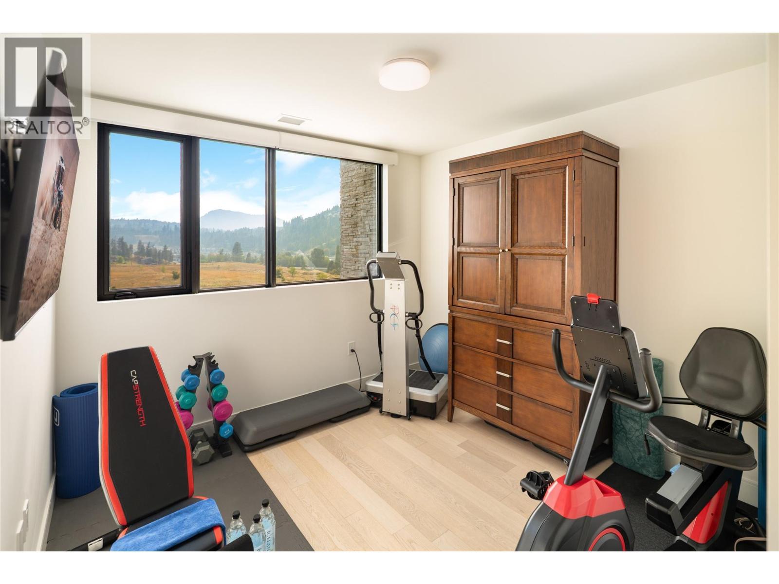 3000 Ariva Drive Unit# 3501, Kelowna, BC - Indoor Photo Showing Gym Room