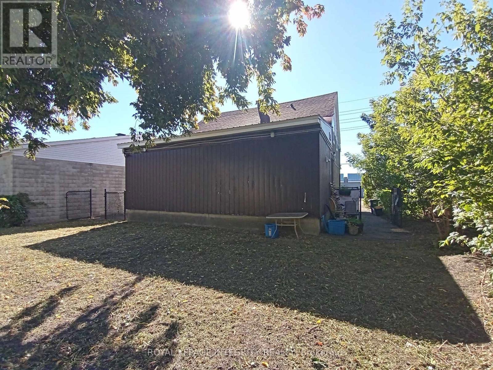 605 Center Street, Ottawa, ON