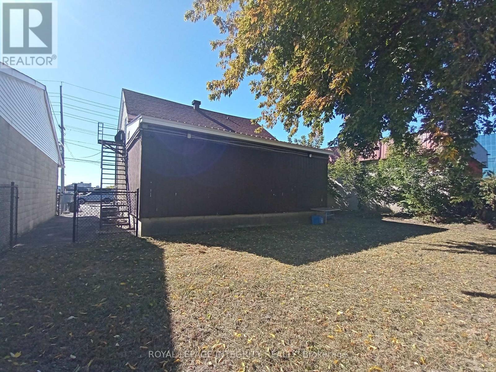 605 Center Street, Ottawa, ON