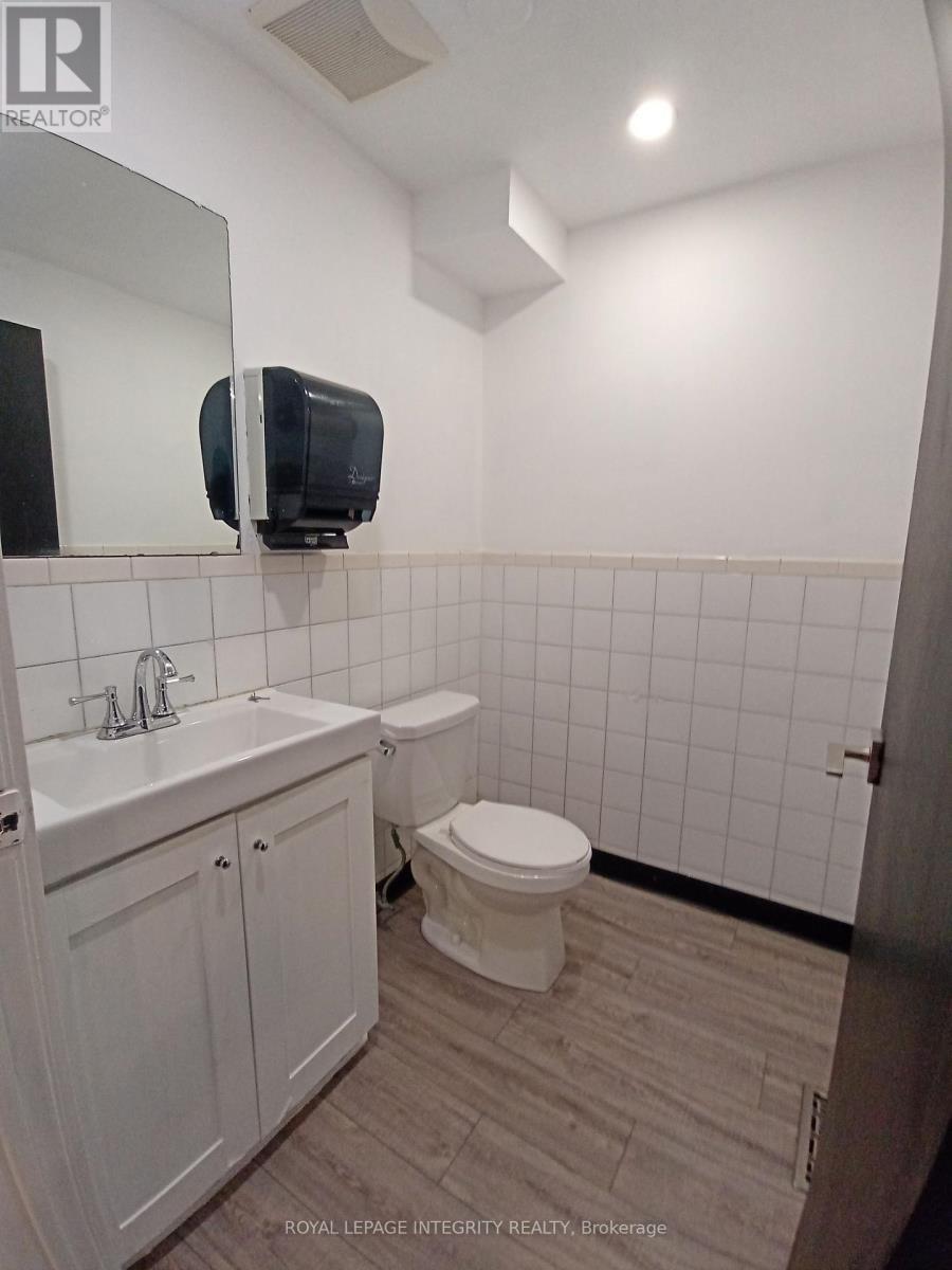 605 Center Street, Ottawa, ON