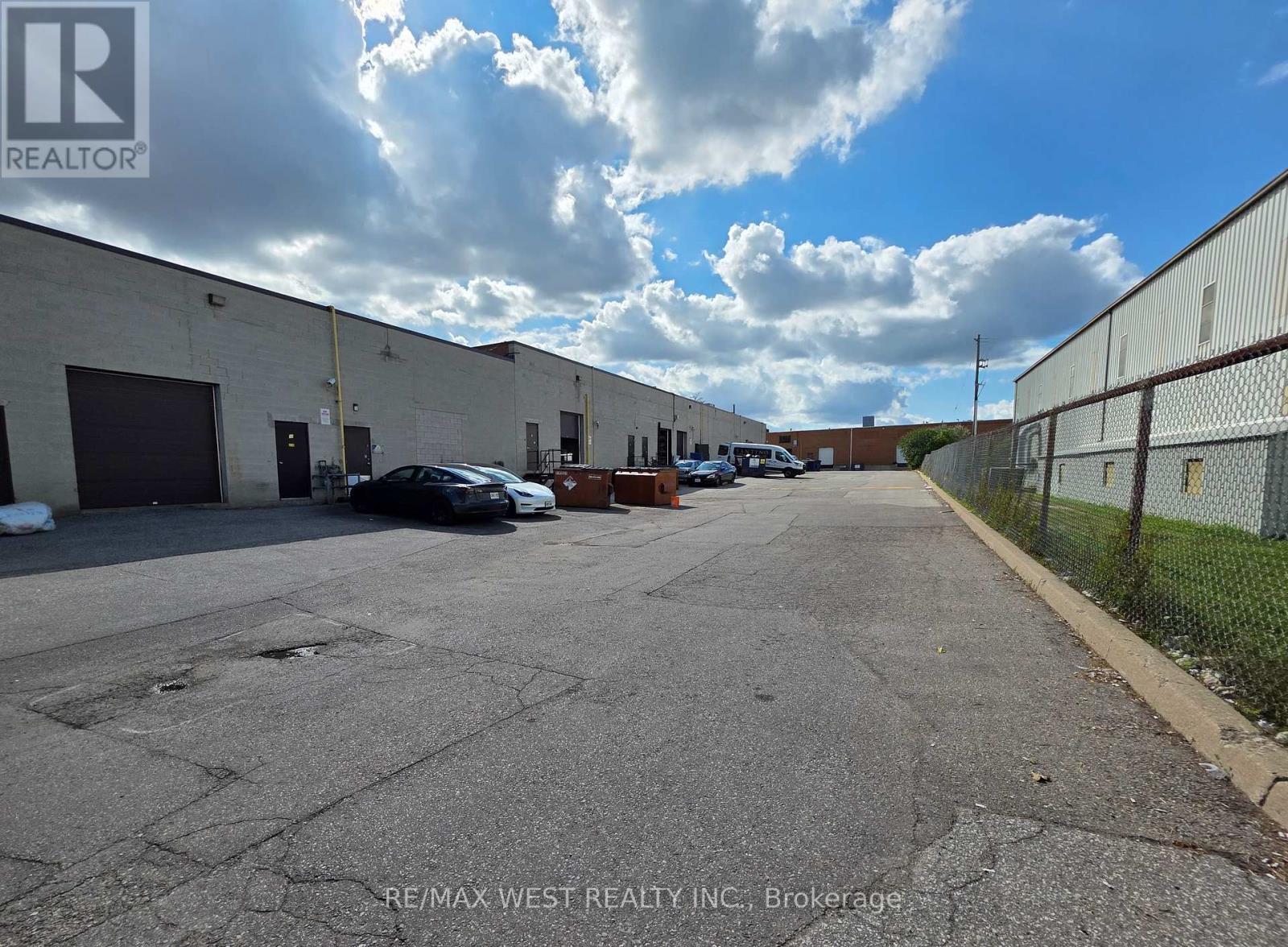 11 - 2104 Hwy 7 Road, Vaughan, ON