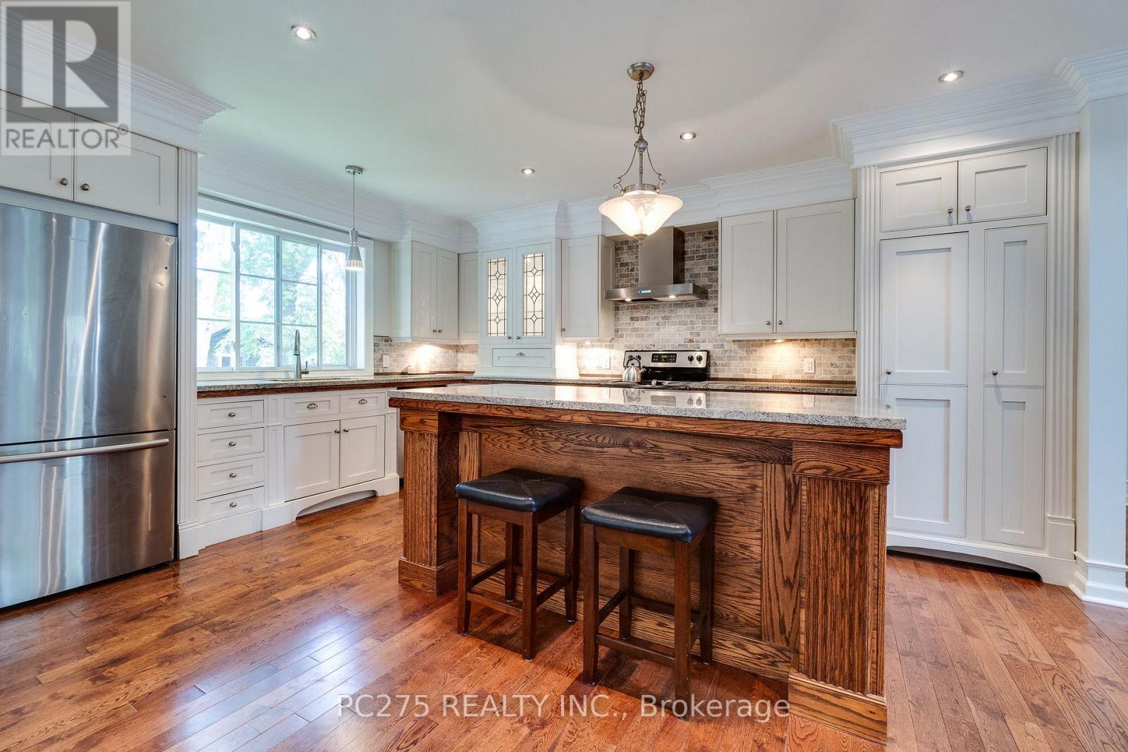 23 Mactavesh Crescent, Bluewater (Bayfield), ON - Indoor Photo Showing Kitchen With Upgraded Kitchen