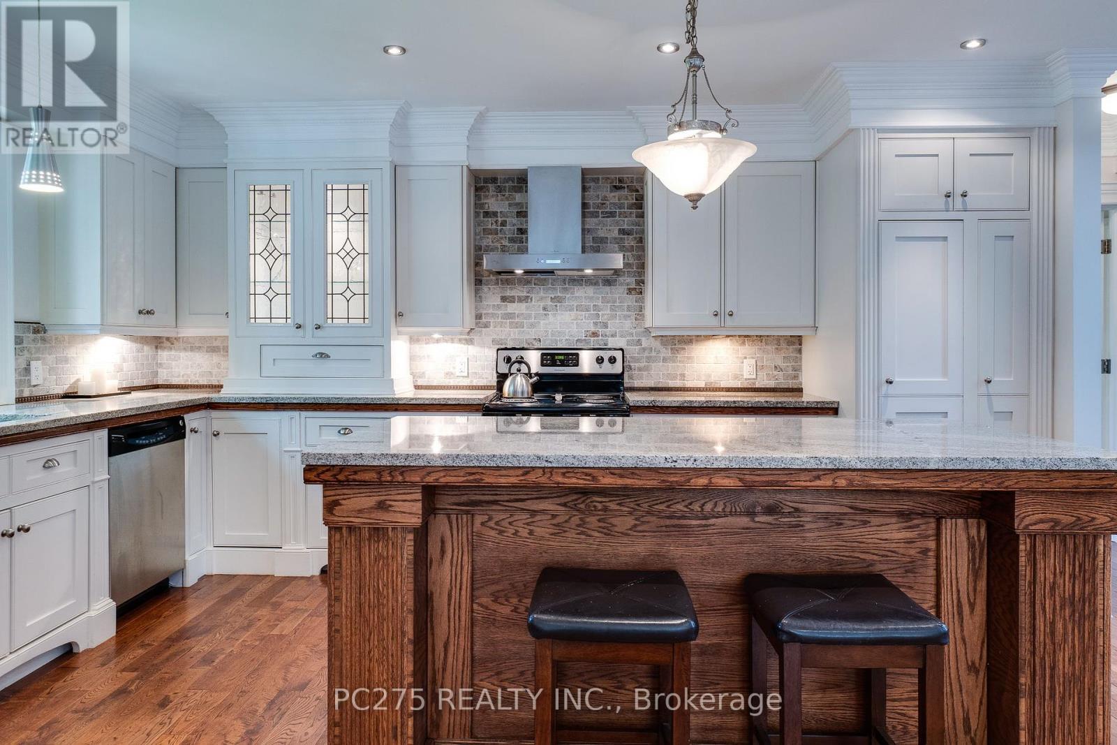 23 Mactavesh Crescent, Bluewater (Bayfield), ON - Indoor Photo Showing Kitchen