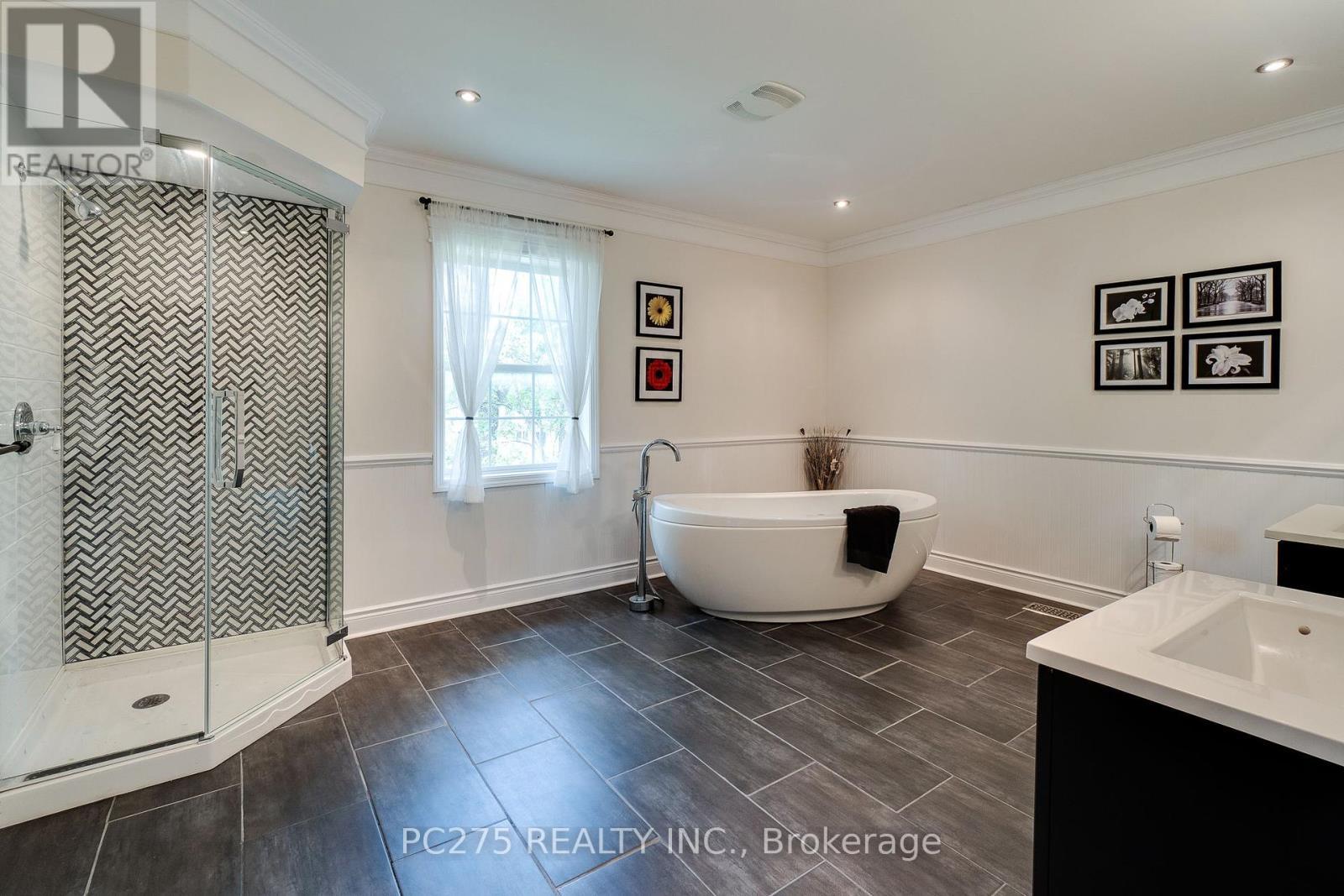 23 Mactavesh Crescent, Bluewater (Bayfield), ON - Indoor Photo Showing Bathroom