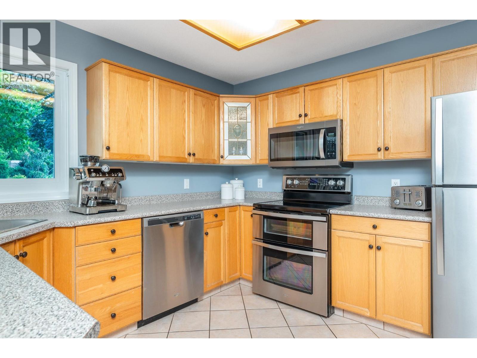 124 Sarsons Road Unit# 17, Vernon, BC - Indoor Photo Showing Kitchen