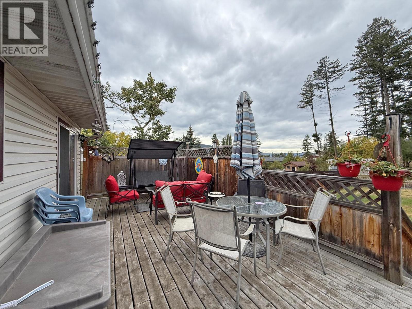 1235 Pigeon Avenue, Williams Lake, BC - Outdoor With Deck Patio Veranda