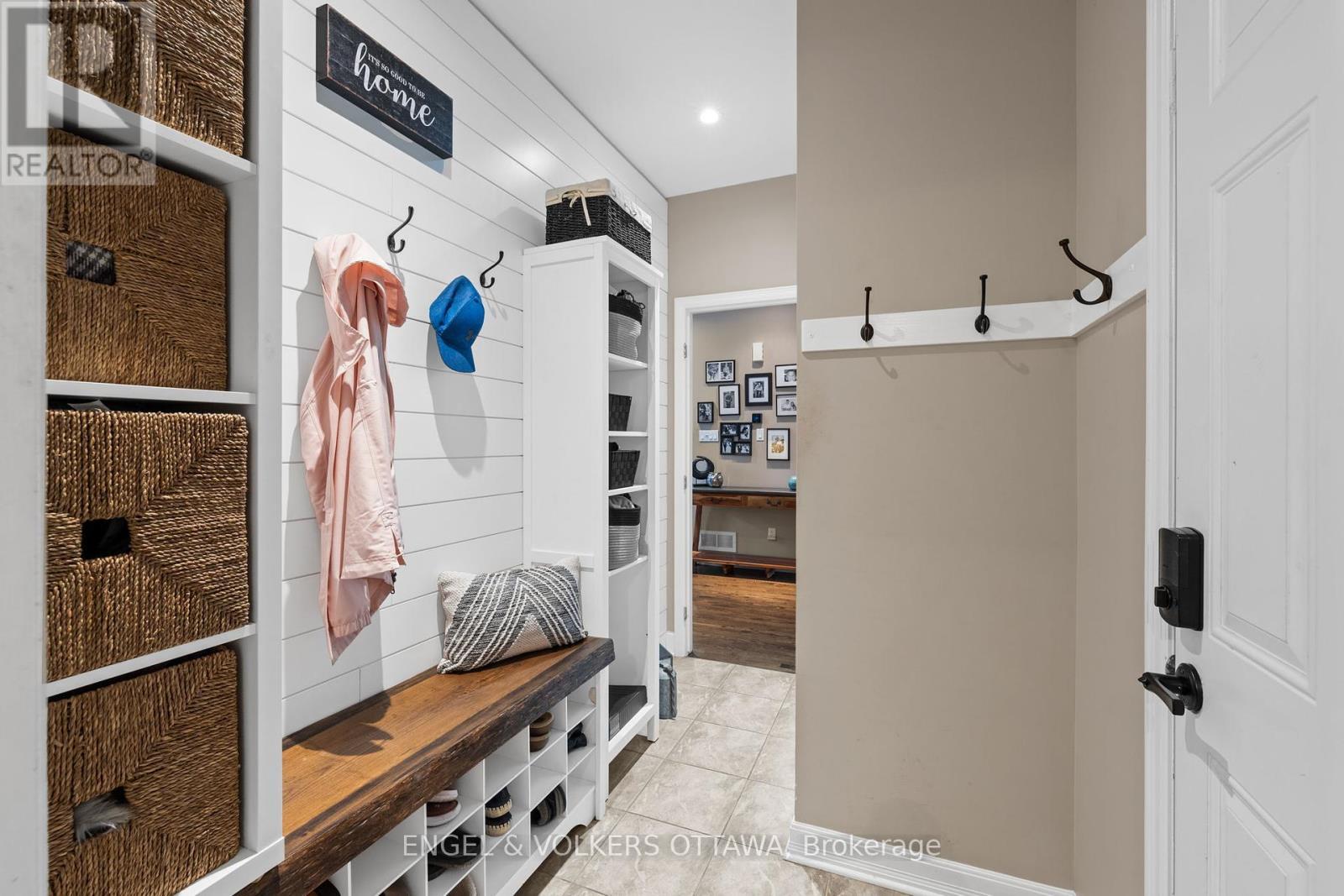 511 Erinwoods Circle, Ottawa, ON - Indoor