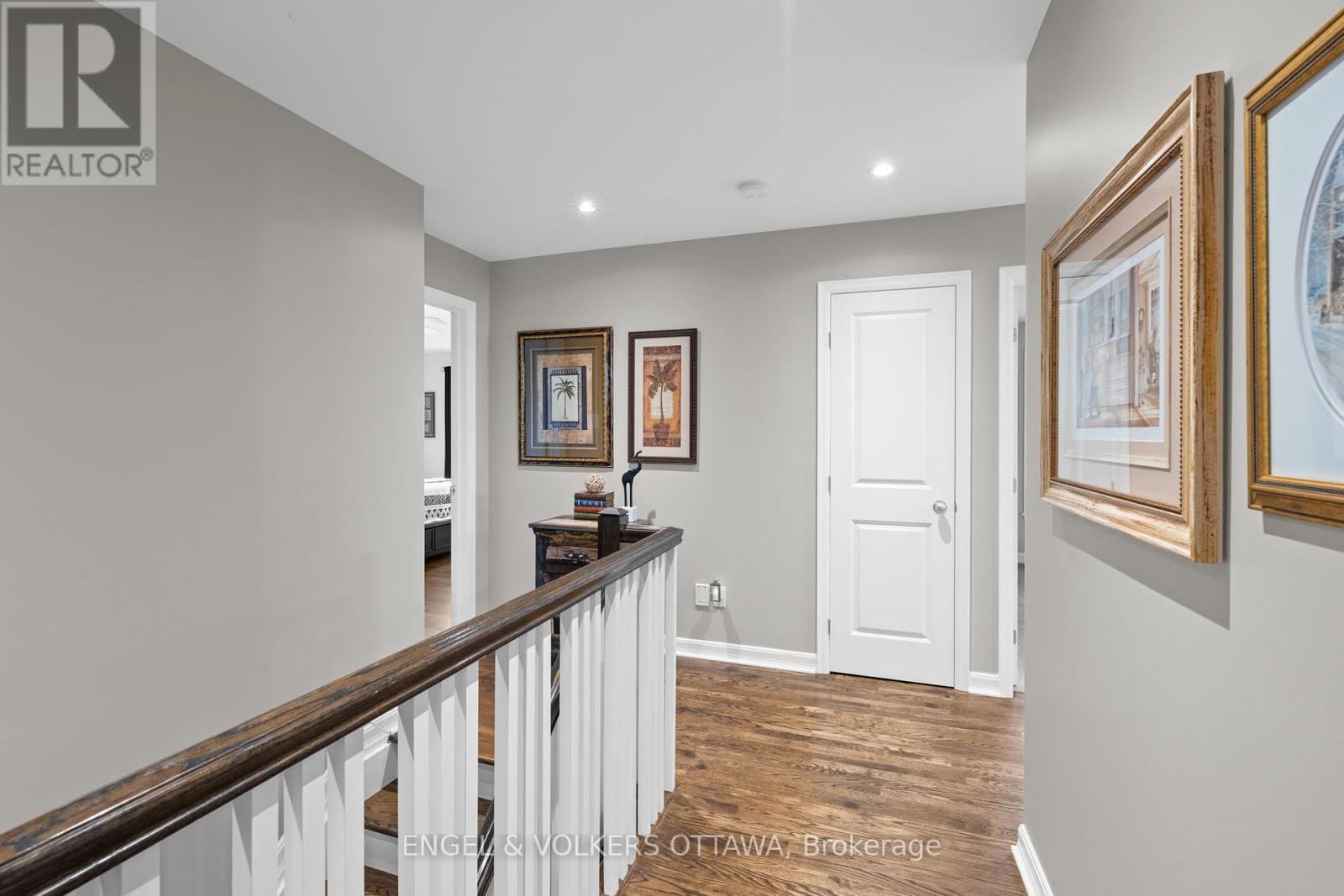 511 Erinwoods Circle, Ottawa, ON - Indoor Photo Showing Other Room