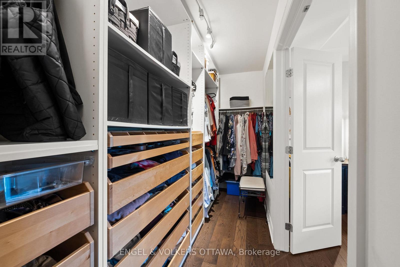 511 Erinwoods Circle, Ottawa, ON - Indoor