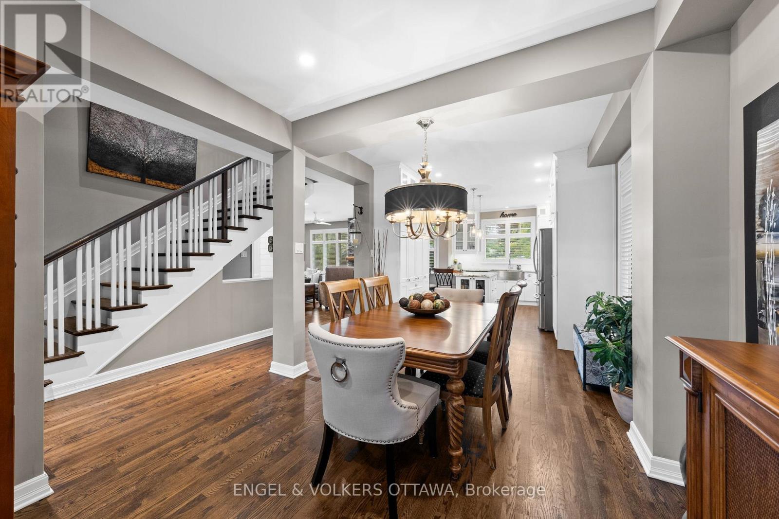 511 Erinwoods Circle, Ottawa, ON - Indoor Photo Showing Dining Room