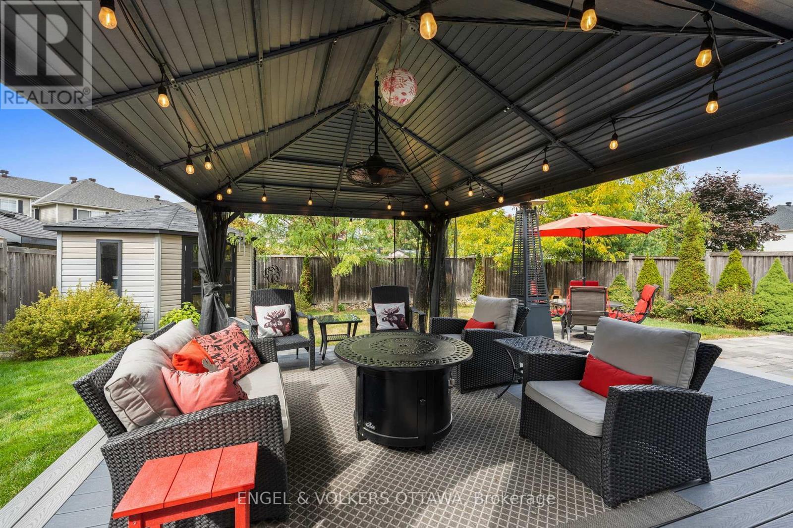 511 Erinwoods Circle, Ottawa, ON - Outdoor With Deck Patio Veranda With Exterior