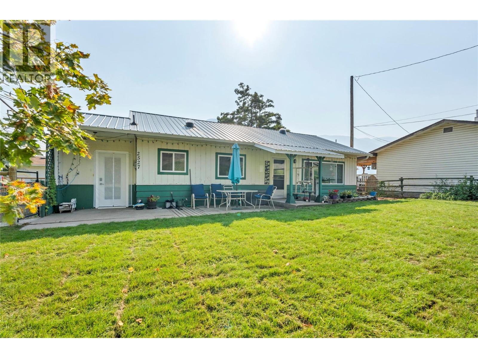 2527 Upper Bench Road, Keremeos, BC - Outdoor