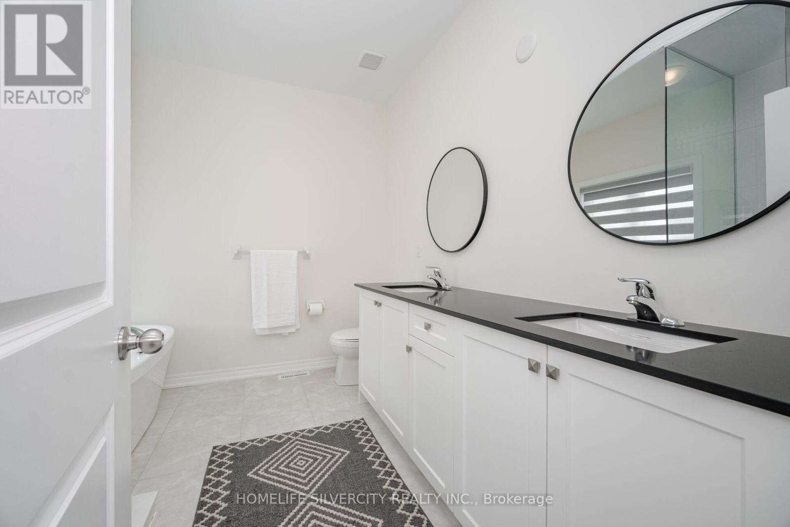 45 Ogston Crescent, Whitby, ON - Indoor Photo Showing Bathroom