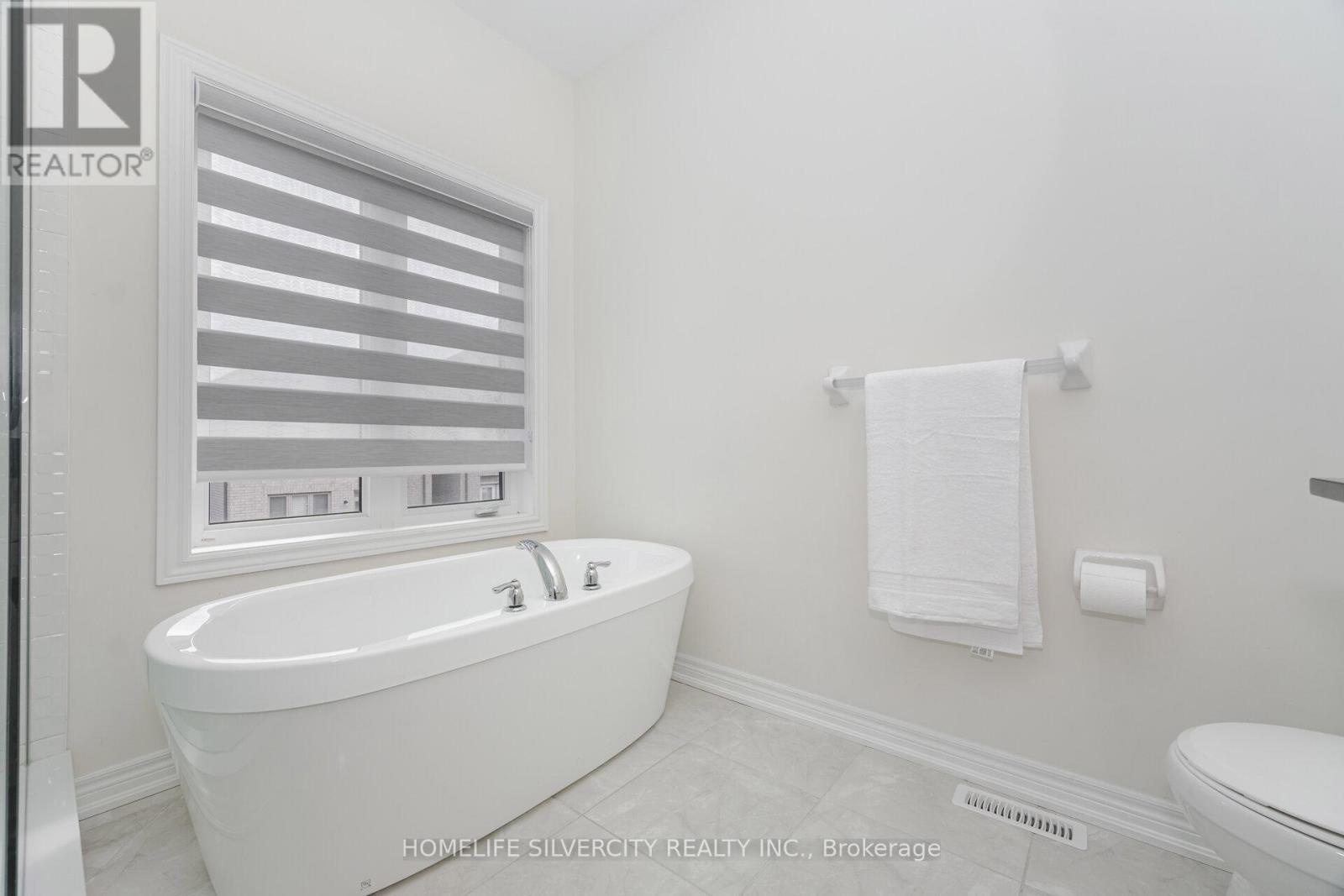 45 Ogston Crescent, Whitby, ON - Indoor Photo Showing Bathroom