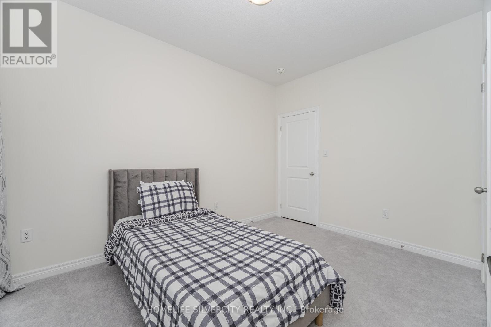 45 Ogston Crescent, Whitby, ON - Indoor Photo Showing Bedroom