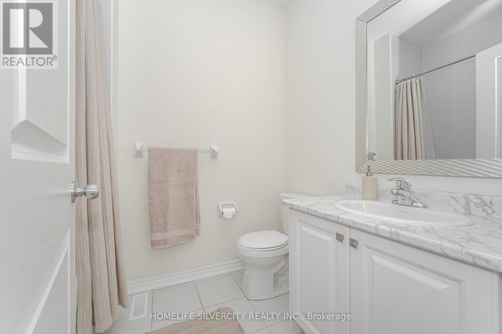 45 Ogston Crescent, Whitby, ON - Indoor Photo Showing Bathroom