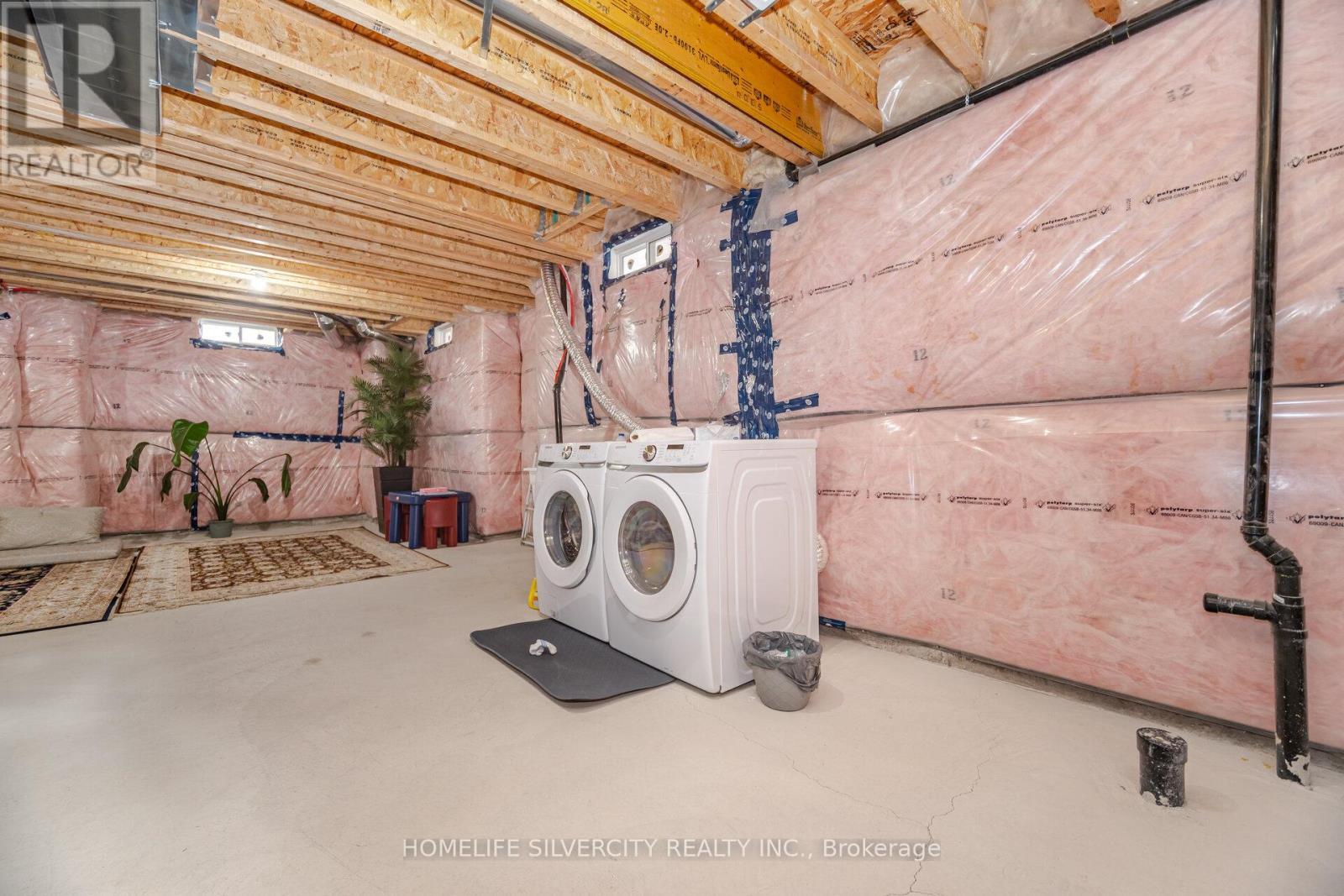 45 Ogston Crescent, Whitby, ON - Indoor Photo Showing Laundry Room