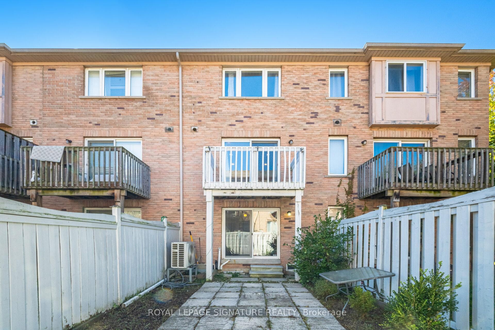 7131 Chatham Court, Mississauga, ON - Outdoor With Exterior