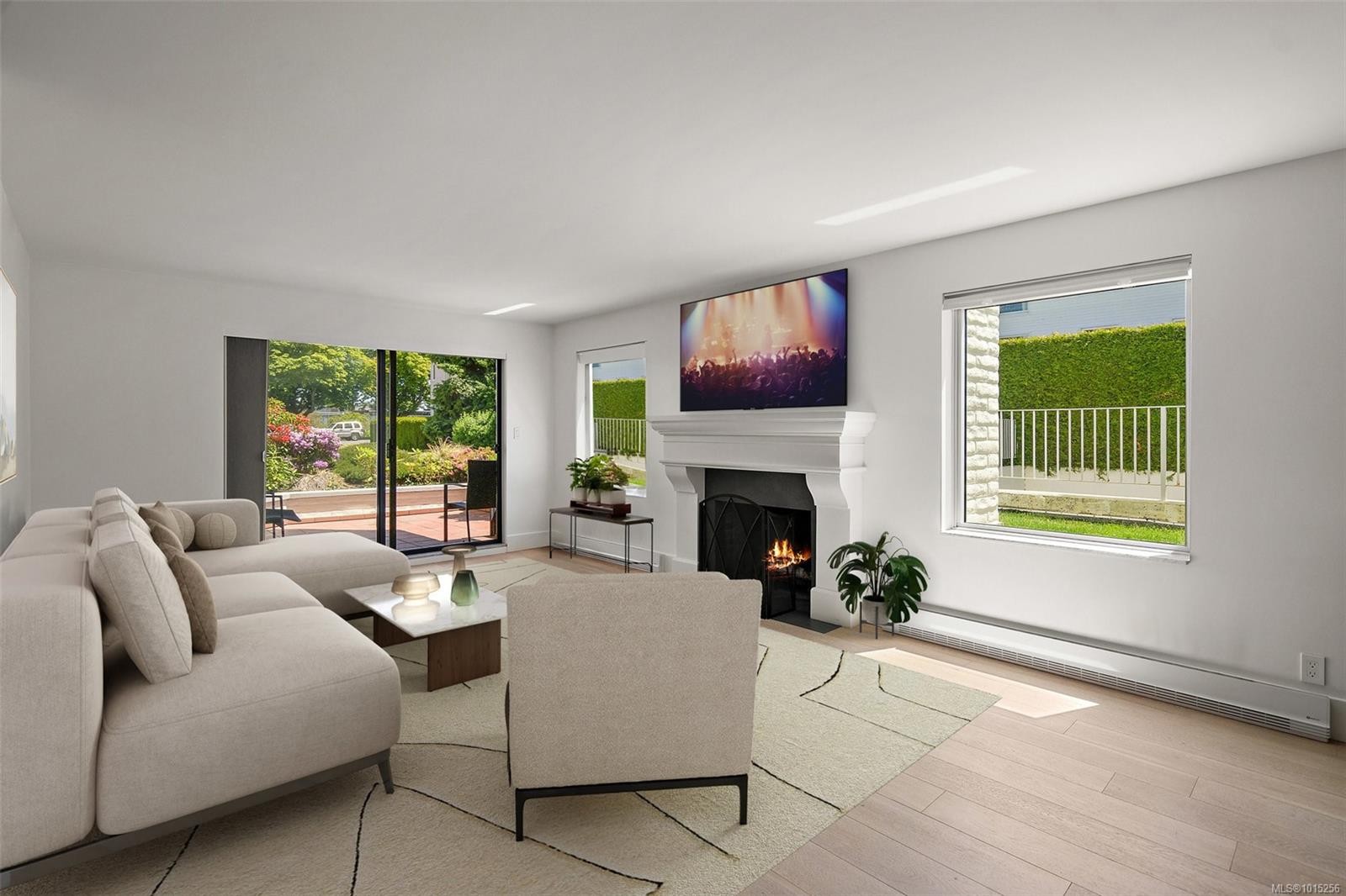 109-1370 Beach Dr, Oak Bay, BC - Indoor Photo Showing Living Room With Fireplace