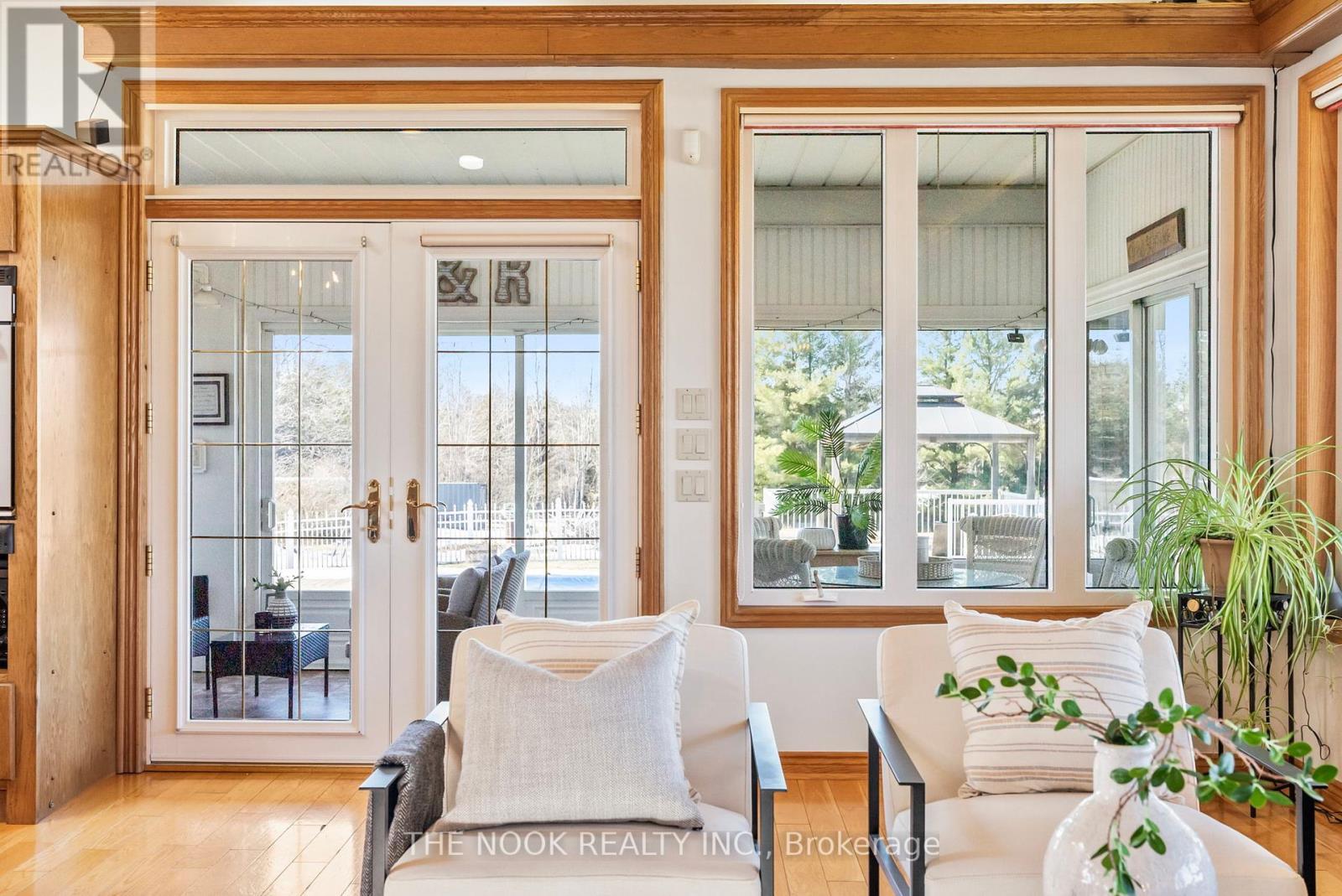 593 Pigeon Creek Road, Kawartha Lakes (Manvers), ON - Indoor