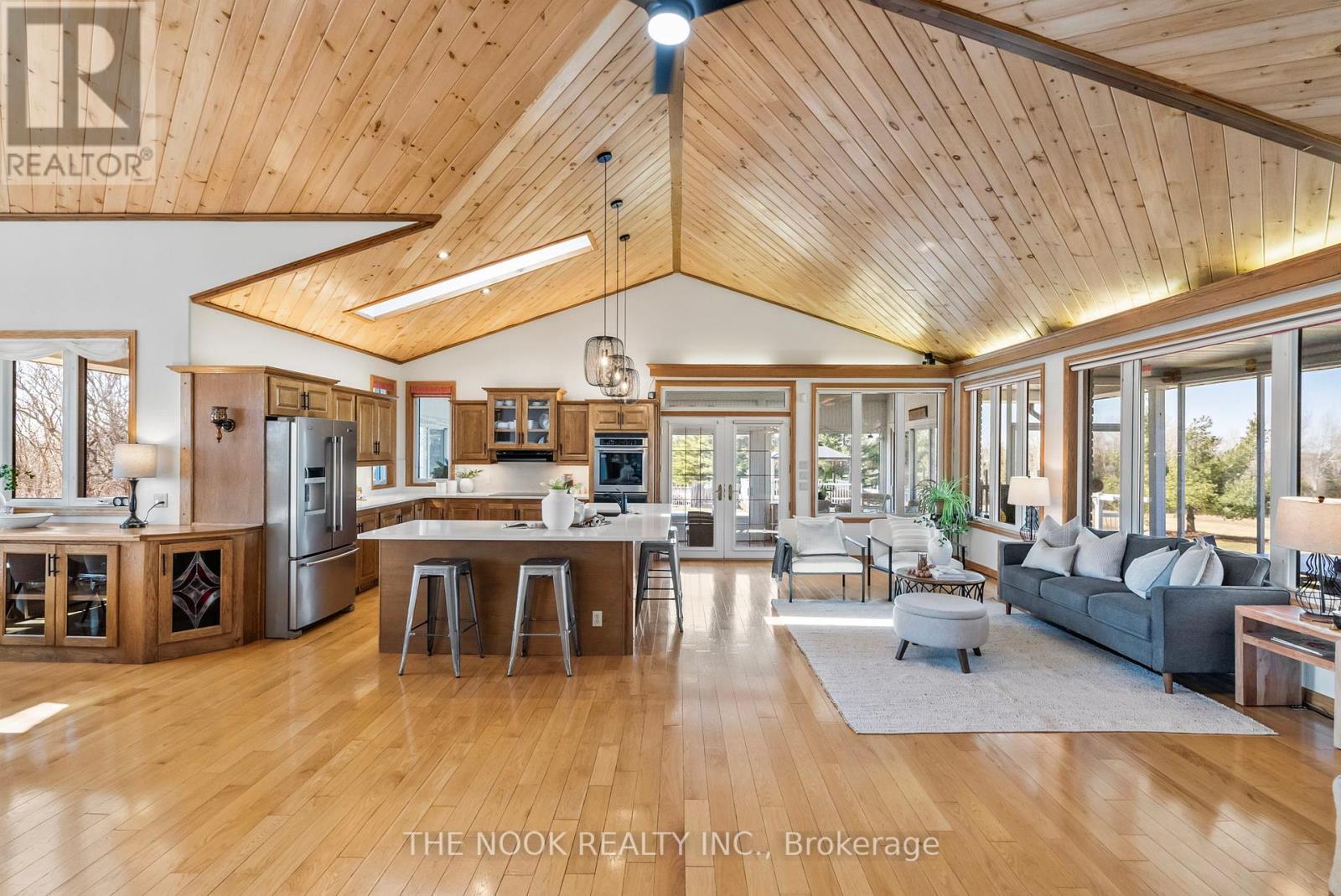 593 Pigeon Creek Road, Kawartha Lakes (Manvers), ON - Indoor