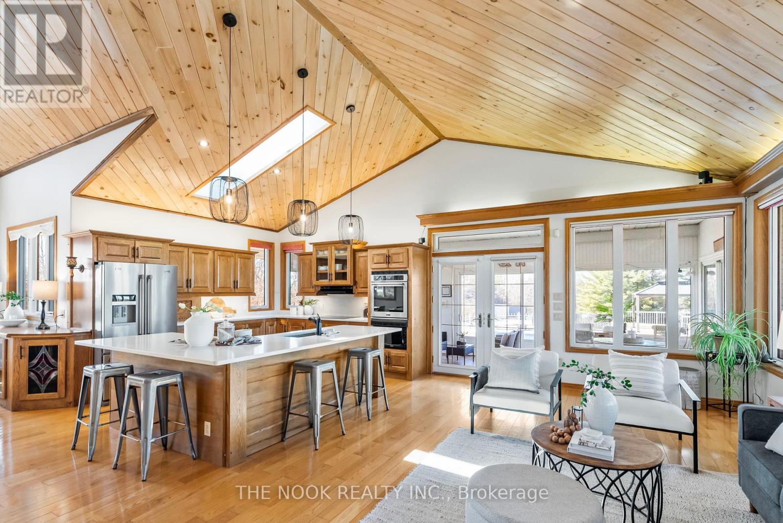 593 Pigeon Creek Road, Kawartha Lakes (Manvers), ON - Indoor