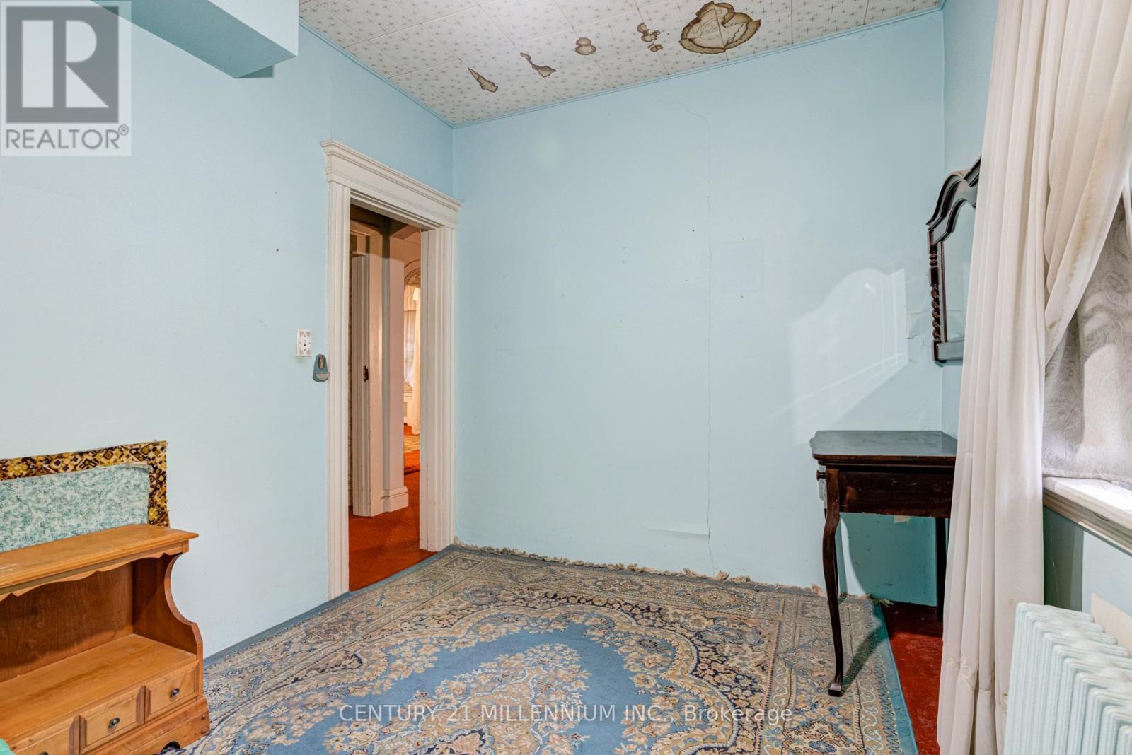 99 Blake Street, Hamilton, ON - Indoor Photo Showing Other Room