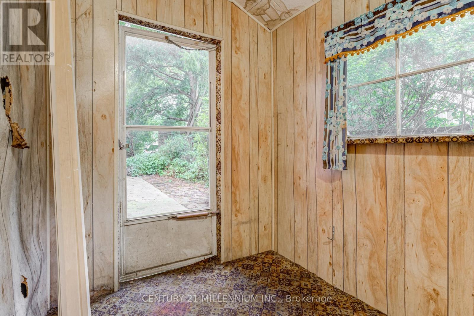 99 Blake Street, Hamilton, ON - Indoor Photo Showing Other Room