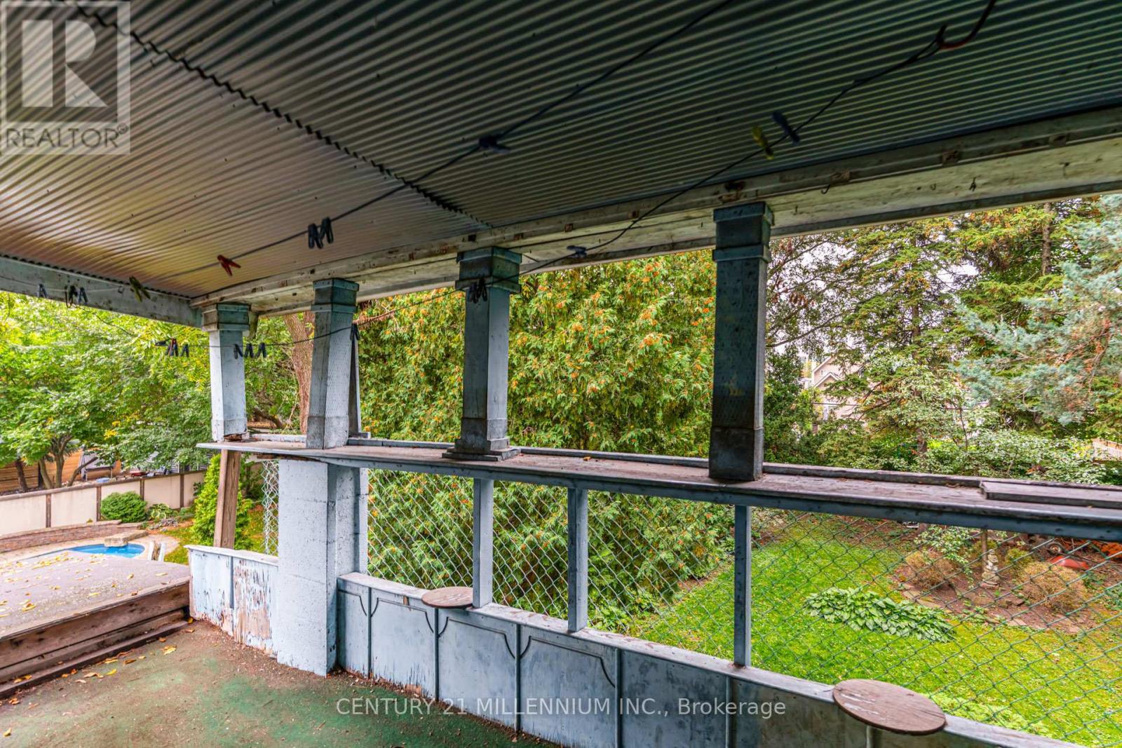 99 Blake Street, Hamilton, ON - Outdoor